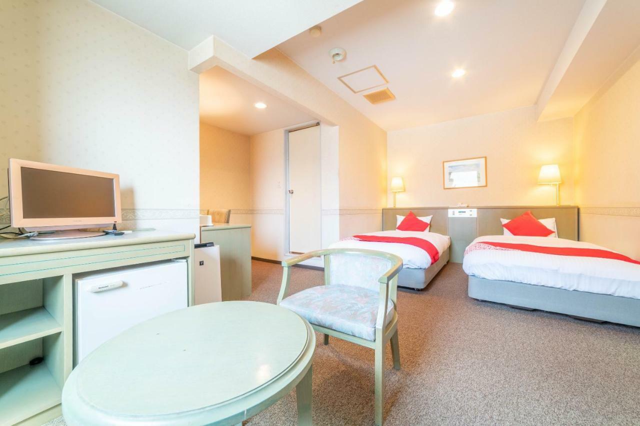 Oyo Business Hotel Nishiura ยคไคจิ ภายนอก รูปภาพ